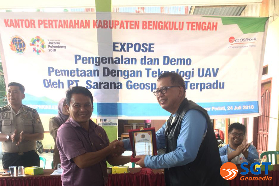 Pengenalan dan Demo Pemetaan dengan Teknologi UAV di Kabupaten Bengkulu Tengah