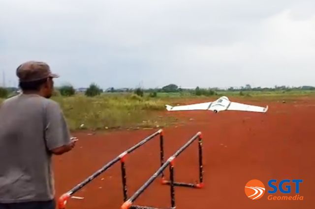 Uji Coba Parasut Untuk Landing UAV Skywalker X8