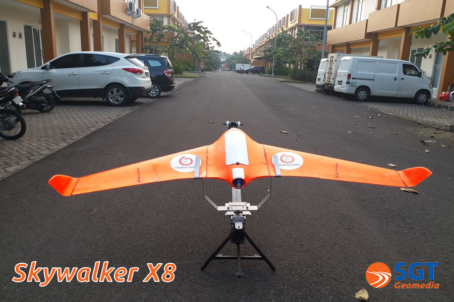 Flying Wing UAV Skywalker X8